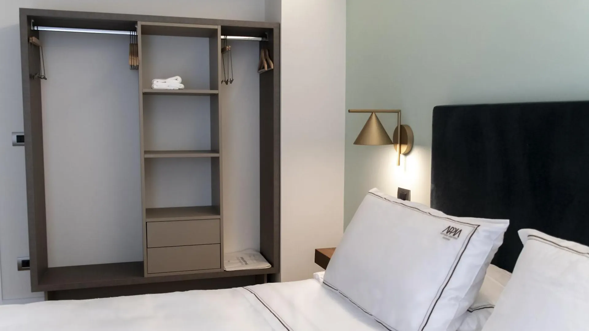 Appia Boutique Apartment contacts